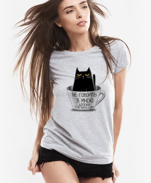 Жіноча футболка Чорний кіт у чашці